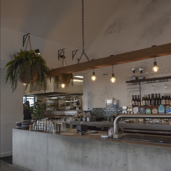 Meet your Posher, Kaila - Picture 1 of 1